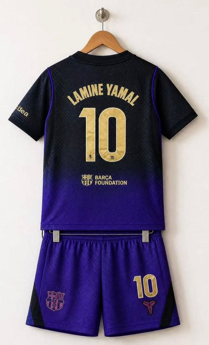 Barcelona kids Away