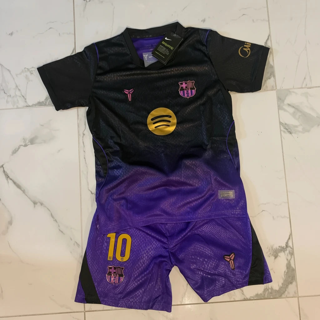 Barcelona kids Away